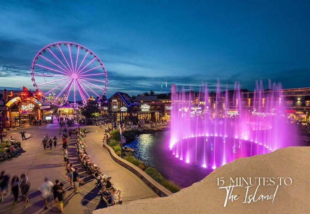 Willow Trace: Family Retreat, Hot Tub, Gaming! พิเจนฟอร์จ ภายนอก รูปภาพ